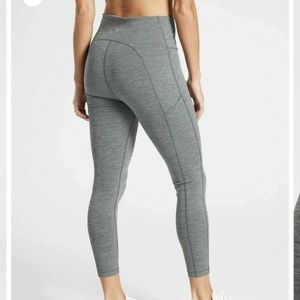 Athleta Ultimate Stash Pocket 7/8 Tight - Graphite